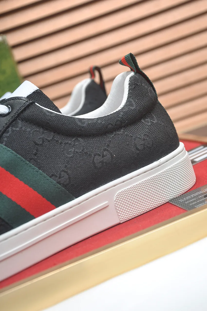 Men's men's shoes💰420💶[GUCCI Gucci] official website 1:1 men's sports shoes are now on the market, using original Gucci fabric + gluten lining, plus the official website original 1:1 comfortable outsole. Fashionable and versatile, super comfortable and breathable. 5 colors available, standard shoe size 38/45 (custom-made sizes 45 are non-refundable)